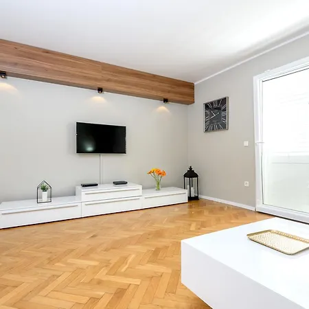 Deluxe Oskar Apartamento